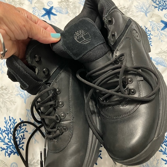 Timberland Black Leather Footwear like new - Picture 1 of 14